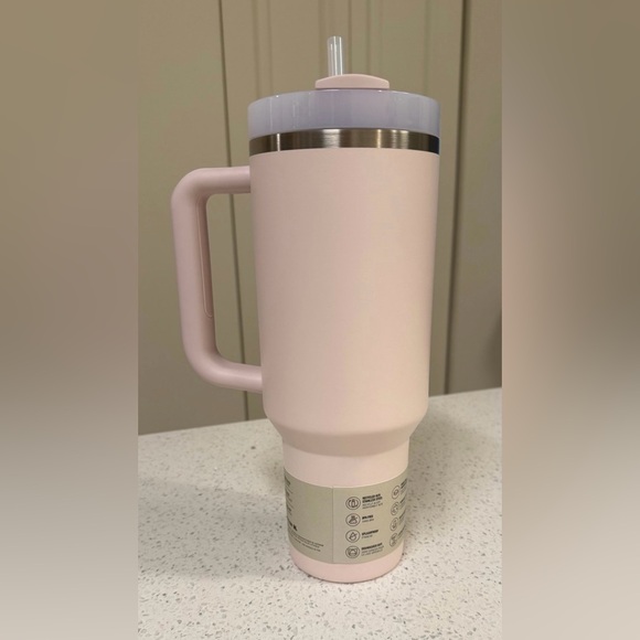 Stanley Quencher H2.0 Tumbler 40 oz Rose Quartz - Picture 2 of 6